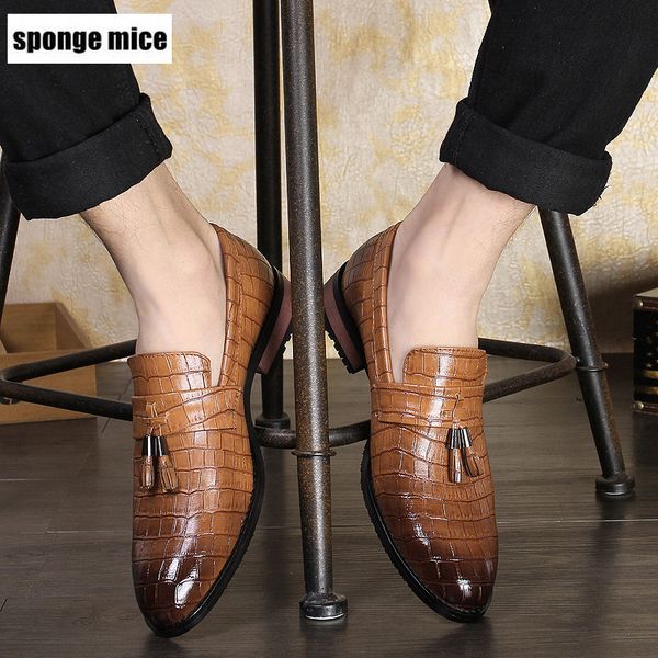 new tassel pendant set foot a pedal casual leather shoes men large size dress wedding shoes desinger shoe sapatos de hombre z211, Black
new tassel pendant set foot a pedal casual leather shoes men large size dress wedding shoes desinger shoe sapatos de hombre z211, Black