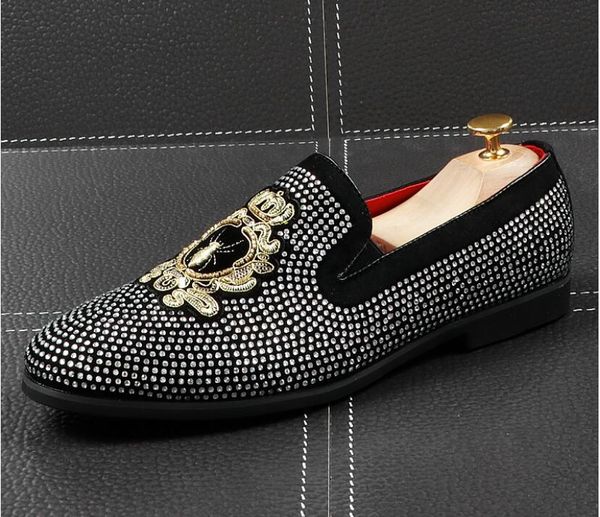 2020 новых людей прибытия Top Brand Designer Блеск золотых обувь Мужские туфли Sequined Мокасин
2020 новых людей прибытия Top Brand Designer Блеск золотых обувь Мужские туфли Sequined Мокасин