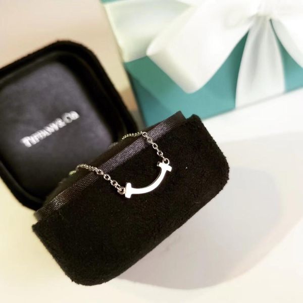 2020 wedding accessories luxury jewelry necklace chain metallic gemstone pendant necklace new geometric pendant for ladies, Silver
2020 wedding accessories luxury jewelry necklace chain metallic gemstone pendant necklace new geometric pendant for ladies, Silver