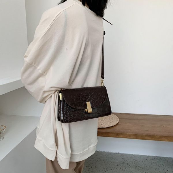 2020 ньиве vrouwen тас режим ongedwongen schouder сумка steen patroon vrouwen тас luxe дизайнер handtas
2020 ньиве vrouwen тас режим ongedwongen schouder сумка steen patroon vrouwen тас luxe дизайнер handtas