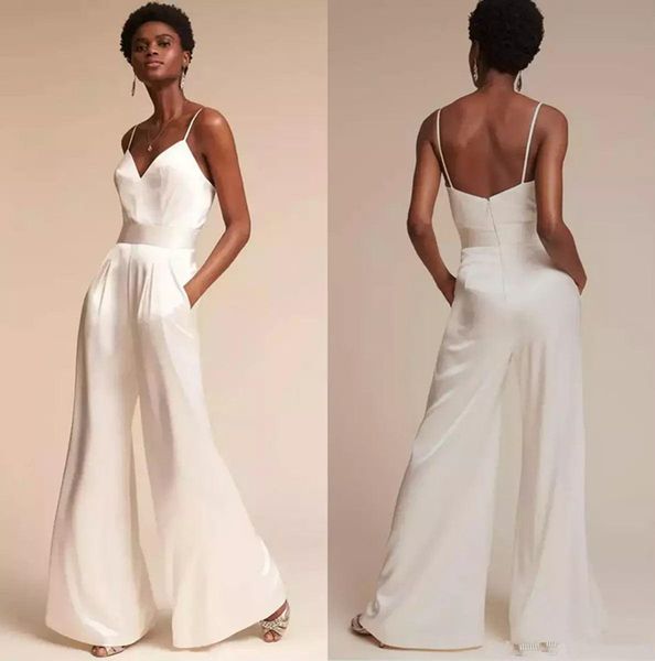 2020 new modern white wedding bridal jumpsuits simple designer with spaghetti straps and pockets v neck wedding dress reception dress
2020 new modern white wedding bridal jumpsuits simple designer with spaghetti straps and pockets v neck wedding dress reception dress