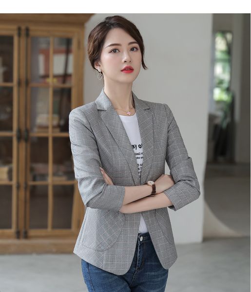 women's single coat 2019 autumn new fashion temperament casual elegant slim lattice single buckle small suit women's shirt, White;black 
women's single coat 2019 autumn new fashion temperament casual elegant slim lattice single buckle small suit women's shirt, White;black