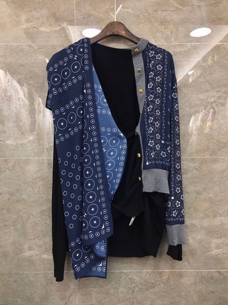 the new autumn and winter 2019 women's wild personality stitching printed knit 1014, White
the new autumn and winter 2019 women's wild personality stitching printed knit 1014, White