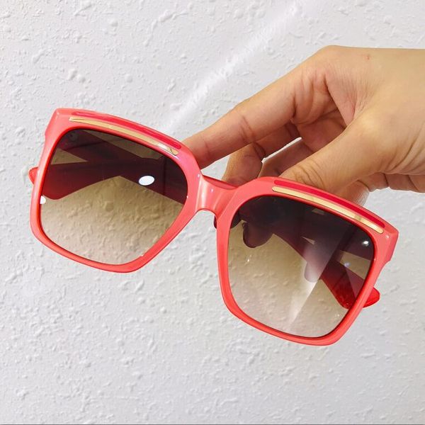 latest selling popular fashion 4066 women sunglasses mens sunglasses men sunglasses gafas de sol sun glasses uv400 lens with box, White;black
latest selling popular fashion 4066 women sunglasses mens sunglasses men sunglasses gafas de sol sun glasses uv400 lens with box, White;black