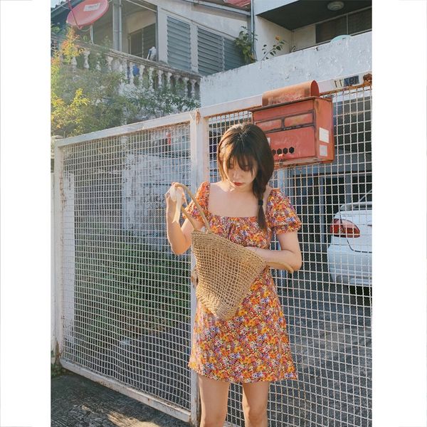 orange girls 2020 spring and summer new french retro girls oil painting floral puff sleeve slim dress, Red
orange girls 2020 spring and summer new french retro girls oil painting floral puff sleeve slim dress, Red