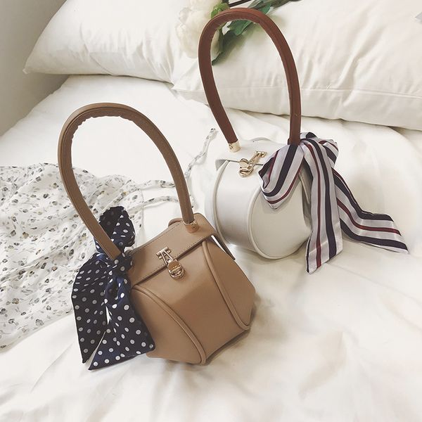 женщины моды simple сумка одно плечо диагональ сумка pu сумки
женщины моды simple сумка одно плечо диагональ сумка pu сумки