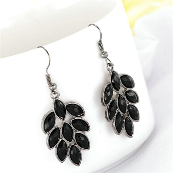 new vintage dangle leaf long earrrings for women clover hollow retro crystal drop earrings oorhangers boucle d'oreille femme, Silver
new vintage dangle leaf long earrrings for women clover hollow retro crystal drop earrings oorhangers boucle d'oreille femme, Silver