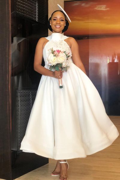african halter satin a line short bridesmaid dresses 2020 lace applique bow sash maid of honor dress wedding guest plus size dresses bm1901, White;pink
african halter satin a line short bridesmaid dresses 2020 lace applique bow sash maid of honor dress wedding guest plus size dresses bm1901, White;pink