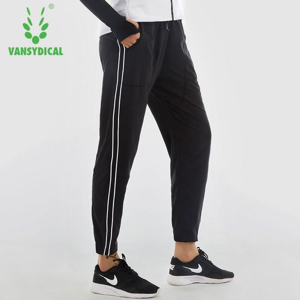 2018 women's running pants elastic waist plus size pants loose thin female for training and basketball jogger trousers, Black;blue
2018 women's running pants elastic waist plus size pants loose thin female for training and basketball jogger trousers, Black;blue