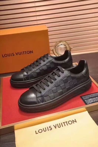spring new luxury fashiondesigner men's party casual shoes sports basketball outdoor hiking shoes triple retro men's brand shoes m
spring new luxury fashiondesigner men's party casual shoes sports basketball outdoor hiking shoes triple retro men's brand shoes m