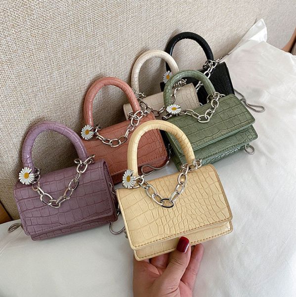single children metal girls daisy handbags bags chain straps metal ins shoulder a2793 kids mini princess bag xqrud, Red;black
single children metal girls daisy handbags bags chain straps metal ins shoulder a2793 kids mini princess bag xqrud, Red;black
