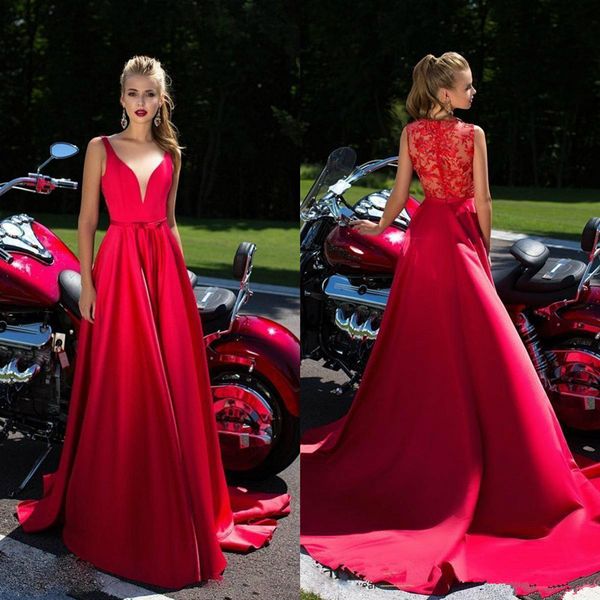 latest runway fashion long evening dresses v neck sleeveless red prom dresses satin sheer lace back formal party gowns 121, Black;red
latest runway fashion long evening dresses v neck sleeveless red prom dresses satin sheer lace back formal party gowns 121, Black;red