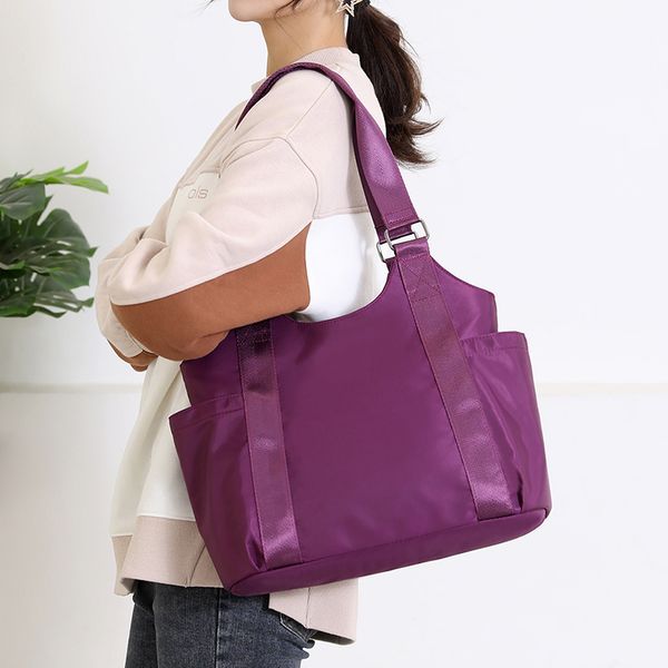 2020 casual practical women handbags waterproof nylon large capacity ladies shoulder bags shopping travel bags
2020 casual practical women handbags waterproof nylon large capacity ladies shoulder bags shopping travel bags