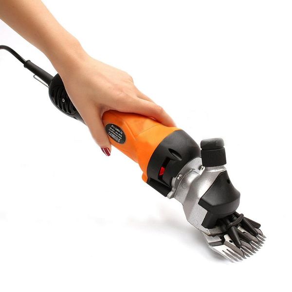 new 350w electric sheep shearing clipper scissors goat clipper 4 teeth/13 teeth blade shaving fur wool machine wool shaving tool
new 350w electric sheep shearing clipper scissors goat clipper 4 teeth/13 teeth blade shaving fur wool machine wool shaving tool