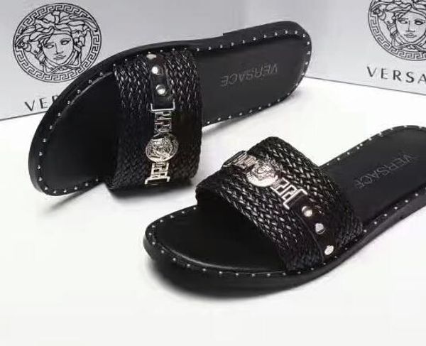 Palazzo Medusa Pool Slides With Embossed Medusa Head Rubberised Slip-On Rubber Pvc Sandals Slippers Fashion Slippers 52Versace
Palazzo Medusa Pool Slides With Embossed Medusa Head Rubberised Slip-On Rubber Pvc Sandals Slippers Fashion Slippers 52Versace