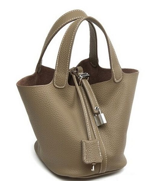 genuine leather guaranteed cowhide women handbag brand lady lock bags female handbag bucket bags
genuine leather guaranteed cowhide women handbag brand lady lock bags female handbag bucket bags
