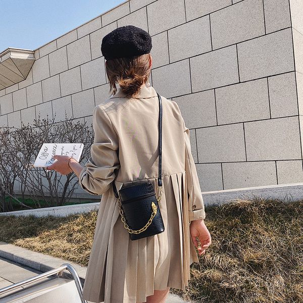 2020 new ladies shoulder bag fashion retro korean version of crocodile chain crossbody bag foreign mobile phone
2020 new ladies shoulder bag fashion retro korean version of crocodile chain crossbody bag foreign mobile phone