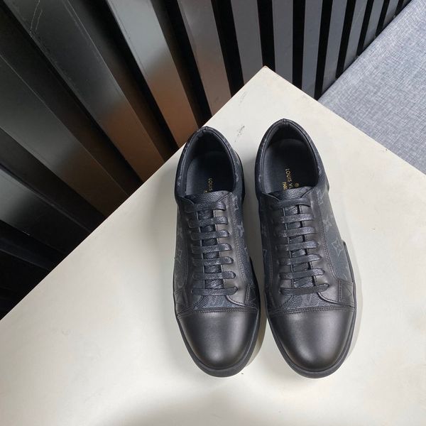 2020 r match-up sports shoes series men's fashion trend outdoor sports shoes comfortable and breathable sports overall lightweigh 
2020 r match-up sports shoes series men's fashion trend outdoor sports shoes comfortable and breathable sports overall lightweigh