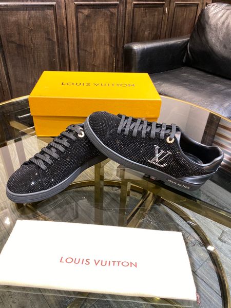 fast delivery new style high-end luxury men's casual sports shoes fashion brand autumn and winter shoes star diamond embellished upper, Black
fast delivery new style high-end luxury men's casual sports shoes fashion brand autumn and winter shoes star diamond embellished upper, Black
