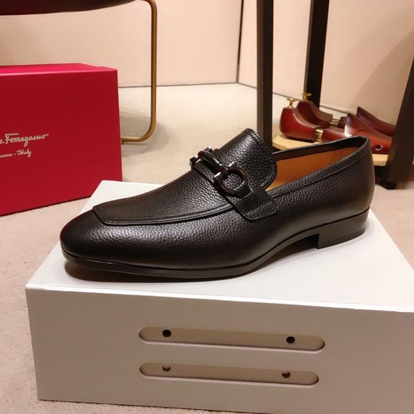2019r autumn new luxury designer men's leather casual peas shoes, fashion wild sports business shoes, original box packaging, size: 38
2019r autumn new luxury designer men's leather casual peas shoes, fashion wild sports business shoes, original box packaging, size: 38