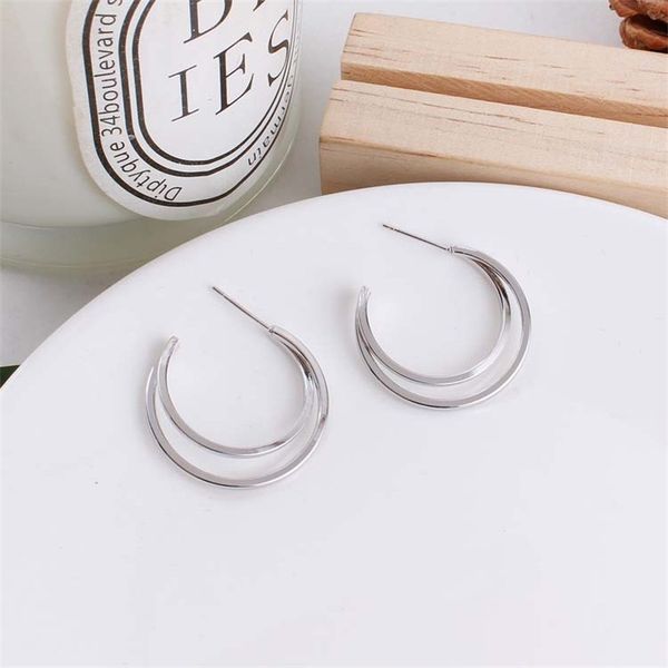 zinc vintage alloy round hoop earrings for women retro simple europe brincos earrings female jewelry, Golden;silver
zinc vintage alloy round hoop earrings for women retro simple europe brincos earrings female jewelry, Golden;silver