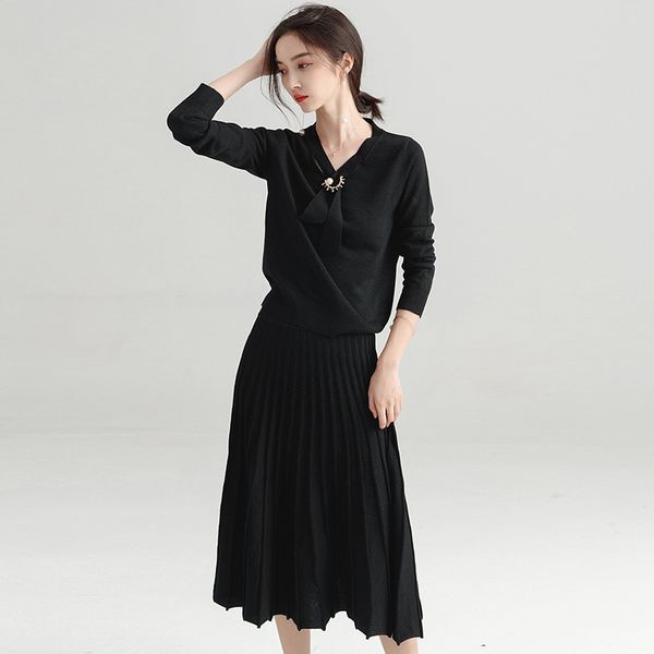 2020 autumn office lady knitted 3 solid color v neck long sleeve women sets, Gray
2020 autumn office lady knitted 3 solid color v neck long sleeve women sets, Gray