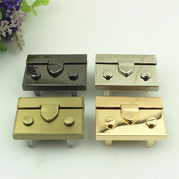 10pcs/lot new 2019 high-grade thickening turn lock twist lock mortise handbag leather case hardware accessories, Black
10pcs/lot new 2019 high-grade thickening turn lock twist lock mortise handbag leather case hardware accessories, Black
