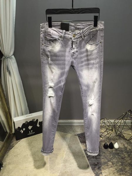 19ss new style fashion men's simple summer lightweight jeans men's fashion casual solid classic straight denim designer jeans.121, Blue
19ss new style fashion men's simple summer lightweight jeans men's fashion casual solid classic straight denim designer jeans.121, Blue
