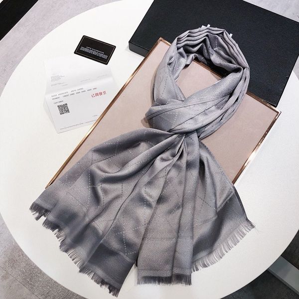 2020 new fashion women scarves small size 70*180cm latest versatile silk scarves textile scarf ing, Blue;gray
2020 new fashion women scarves small size 70*180cm latest versatile silk scarves textile scarf ing, Blue;gray