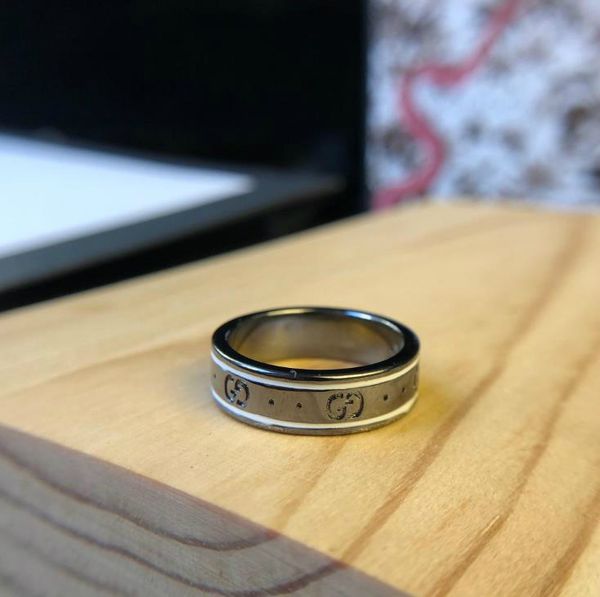 Top designer jewelry CC Ghost ring for men and women Vintage engraving letter new CZ ring luxury couple ring gift designer
Top designer jewelry CC Ghost ring for men and women Vintage engraving letter new CZ ring luxury couple ring gift designer