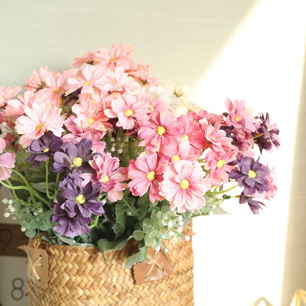 artificial silk flowers fake daisy chrysanthemum flowers leaf artificial wedding home christmas party decoration py6
artificial silk flowers fake daisy chrysanthemum flowers leaf artificial wedding home christmas party decoration py6