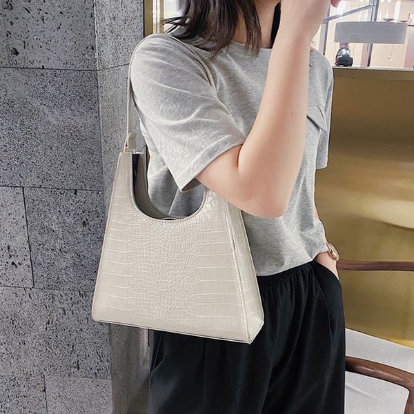 retro crocodile pattern luxury crossbody bags for women 2020 handbags women bags designer saddle lady purses and handbags
retro crocodile pattern luxury crossbody bags for women 2020 handbags women bags designer saddle lady purses and handbags