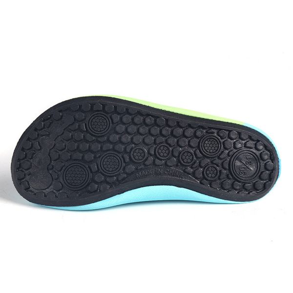 1 pair kids cartoon swim shoes boy girl anti slip socks beach pool surfing not absorbing water lightweight swimming accessory
1 pair kids cartoon swim shoes boy girl anti slip socks beach pool surfing not absorbing water lightweight swimming accessory