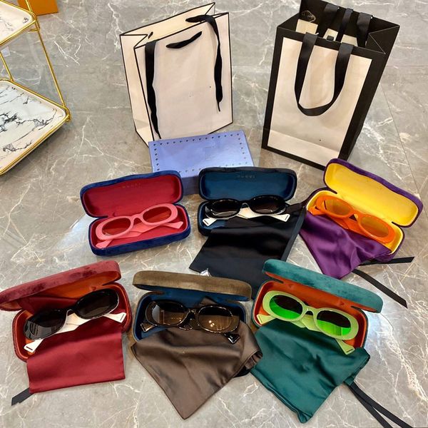 2020 new classic gradient sunglasses for men fashion versatile sunglasses, brand designer polarizing glasses, White;black
2020 new classic gradient sunglasses for men fashion versatile sunglasses, brand designer polarizing glasses, White;black