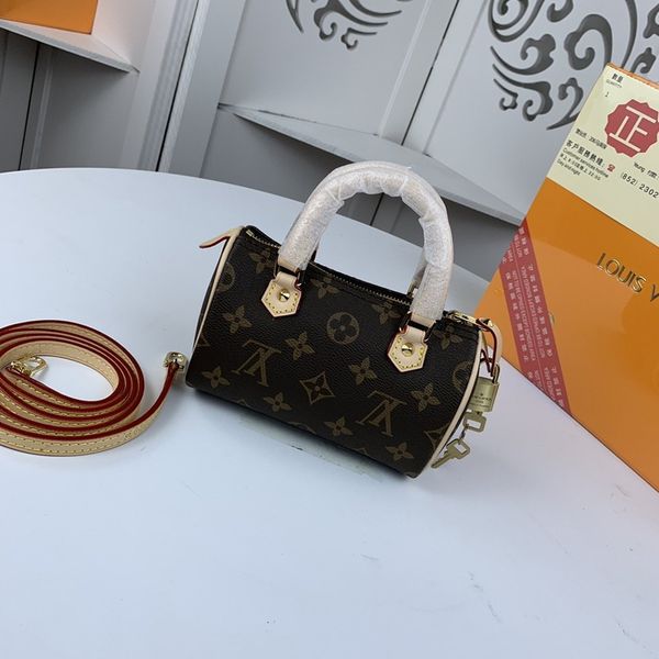 m92645-5 new french-end brand luxury handbags fashion leather bag womens party travel decoration bag with box ing
m92645-5 new french-end brand luxury handbags fashion leather bag womens party travel decoration bag with box ing