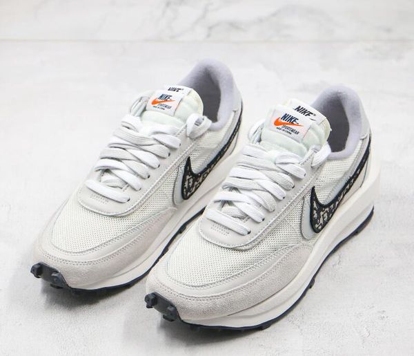 2020 2019 wholesale sacai x ldv waffle ldwaffle black men women green gusto varsity blue running shoes sports sneakers
2020 2019 wholesale sacai x ldv waffle ldwaffle black men women green gusto varsity blue running shoes sports sneakers