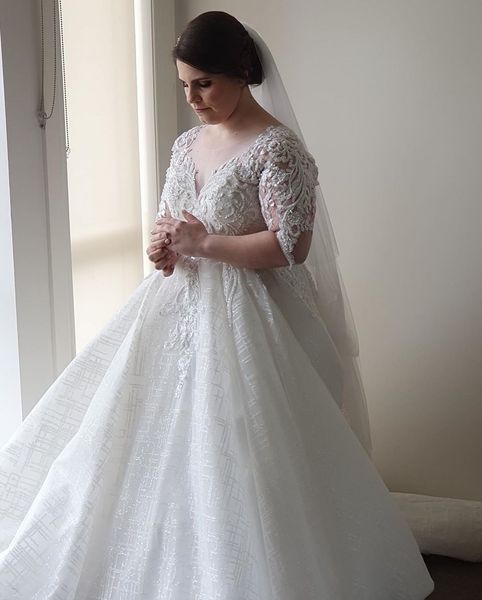 2020 plus size arabic aso ebi lace beaded vintage wedding dresses sheer neck bridal dresses half sleeves wedding gowns zj306, White
2020 plus size arabic aso ebi lace beaded vintage wedding dresses sheer neck bridal dresses half sleeves wedding gowns zj306, White