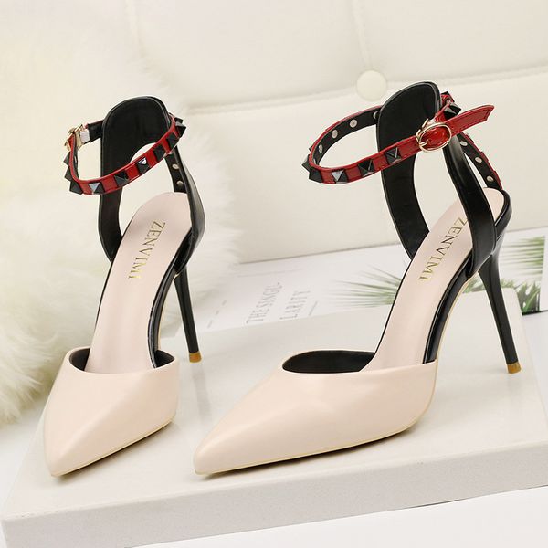 2019 new woman high heels shoes stiletto pointed toe ladies shoes women pumps buckle rivets women heels bridal office, Black
2019 new woman high heels shoes stiletto pointed toe ladies shoes women pumps buckle rivets women heels bridal office, Black