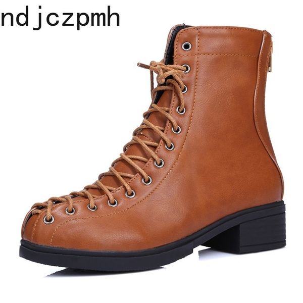 women's boots new winter fashion round head zipper low-heeled short tube women's shoes plus size 34-42 heel height 3.5cm black
women's boots new winter fashion round head zipper low-heeled short tube women's shoes plus size 34-42 heel height 3.5cm black