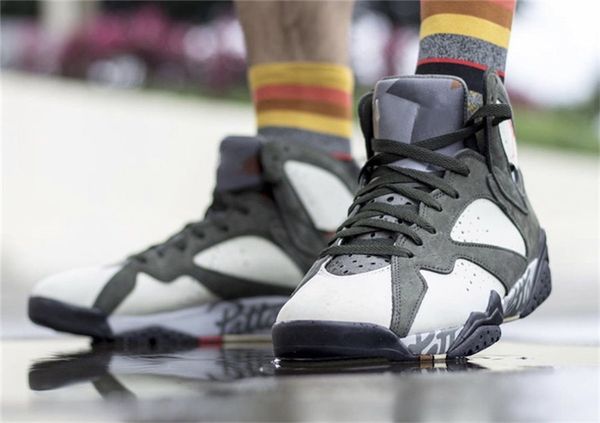 2019 patta x air 7 og sp icicle shimmer retro mahogany mink sequoia crimson men basketball shoes at3375-100 sports sneakers 7-13, White;red
2019 patta x air 7 og sp icicle shimmer retro mahogany mink sequoia crimson men basketball shoes at3375-100 sports sneakers 7-13, White;red