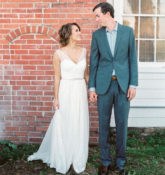 bohemian beach wedding dresses ivory chiffon with lace wedding gowns side split sweep train bridal dress custom made 2019, White
bohemian beach wedding dresses ivory chiffon with lace wedding gowns side split sweep train bridal dress custom made 2019, White