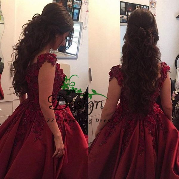 burgundy ball gown prom dresses spaghetti straps evening dresses custom made appliques beaded vestidos de fiesta de noche largos, White;black
burgundy ball gown prom dresses spaghetti straps evening dresses custom made appliques beaded vestidos de fiesta de noche largos, White;black
