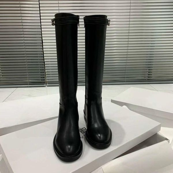 women shoes fashion leather short autumn winter high grade domineering chain boots, Black;grey
women shoes fashion leather short autumn winter high grade domineering chain boots, Black;grey