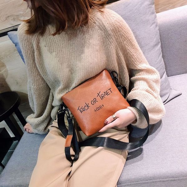 retro shoulder bag cross body bag for women messenger bags pu leather fashion lady casual
retro shoulder bag cross body bag for women messenger bags pu leather fashion lady casual
