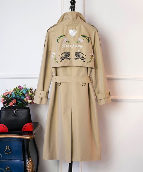 2019 new web ite with the cla ic lim double brea ted back war hor e floral embroidery in the long ladie trench coat hipping
2019 new web ite with the cla ic lim double brea ted back war hor e floral embroidery in the long ladie trench coat hipping