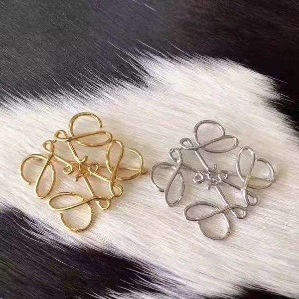 spanish fashion show star geometry square hollow brooch symmetrical brooch ladies suit pin accessories, Gray
spanish fashion show star geometry square hollow brooch symmetrical brooch ladies suit pin accessories, Gray