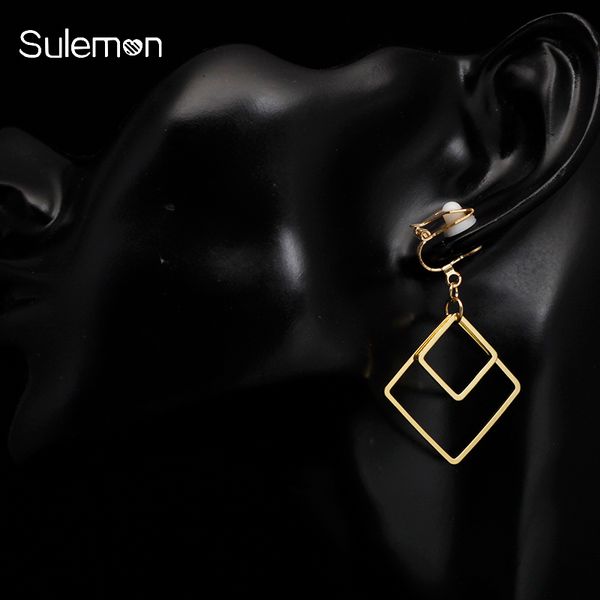 geometry square clip on earrings without piercing square metal no ear hole earrings simple style earring jewelry ce374, Silver
geometry square clip on earrings without piercing square metal no ear hole earrings simple style earring jewelry ce374, Silver