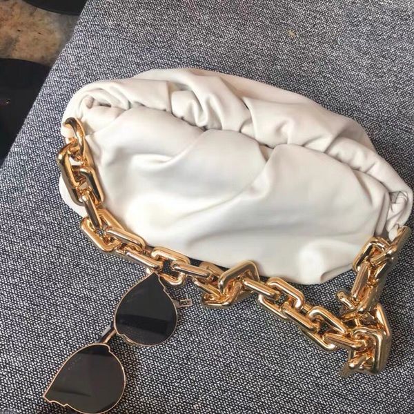 взъерошенные облако сумка 2020 новая мода дикий толстая цепь сцепления сумки плеча сумки посыльного высокое качество сумки
взъерошенные облако сумка 2020 новая мода дикий толстая цепь сцепления сумки плеча сумки посыльного высокое качество сумки