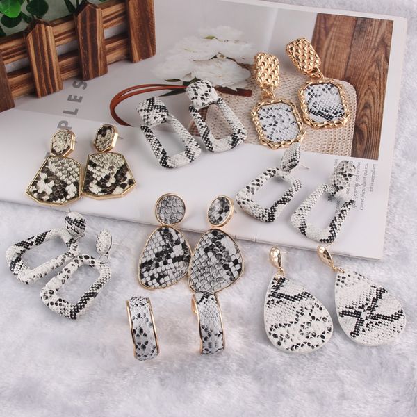 vedawas maxi imitation snake print dangle water drop earrings for women bijoux female party christmas gifts wholesale xg2259, Silver
vedawas maxi imitation snake print dangle water drop earrings for women bijoux female party christmas gifts wholesale xg2259, Silver