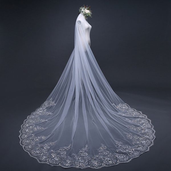 4*1.8 meter cathedral wedding veils long lace edge bridal veil with comb accessories, Black
4*1.8 meter cathedral wedding veils long lace edge bridal veil with comb accessories, Black